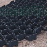 Решетка газонная пластиковая черная "Hexarm" (гексарм) для гравийной засыпки